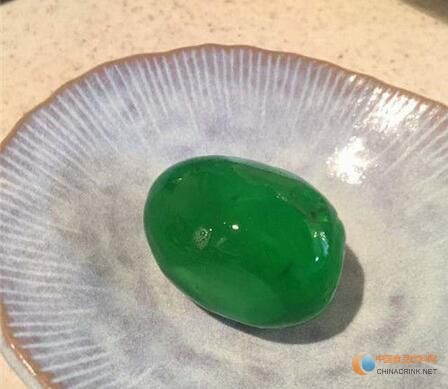 敢吃嗎？島國(guó)人竟用飲料煮出綠色雞蛋！